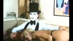 Porno Vintage Francais où elle baise un mime